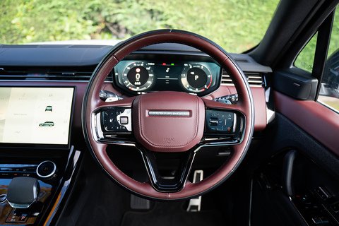 3.0 D300 MHEV Dynamic SE SUV 5dr Diesel Auto 4WD Euro 6 (s/s) (300 ps)