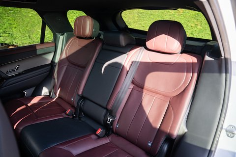 3.0 D300 MHEV Dynamic SE SUV 5dr Diesel Auto 4WD Euro 6 (s/s) (300 ps)