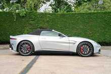 Aston Martin Vantage V8 