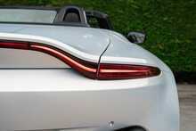 Aston Martin Vantage V8 