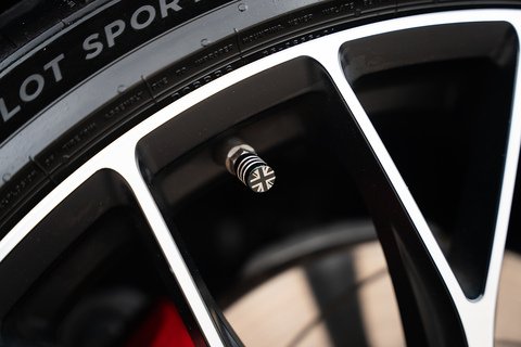 4.0 V8 Roadster 2dr Petrol Auto Euro 6 (510 ps)