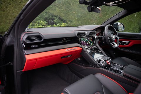 4.0 V8 BiTurbo S SUV 5dr Petrol Auto 4WD Euro 6 (666 ps)