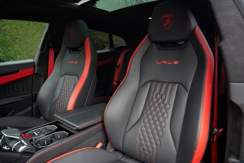 4.0 V8 BiTurbo S SUV 5dr Petrol Auto 4WD Euro 6 (666 ps)