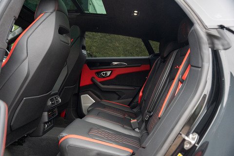 4.0 V8 BiTurbo S SUV 5dr Petrol Auto 4WD Euro 6 (666 ps)