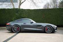 Mercedes-Benz AMG GT V8 BiTurbo S 