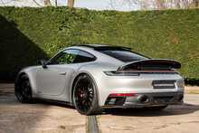 Porsche 911 T 992 Carrera 4 GTS 