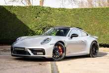 Porsche 911 T 992 Carrera 4 GTS 