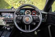 Porsche 911 T 992 Carrera 4 GTS 