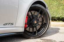 Porsche 911 T 992 Carrera 4 GTS 