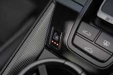 Porsche 911 T 992 Carrera 4 GTS 