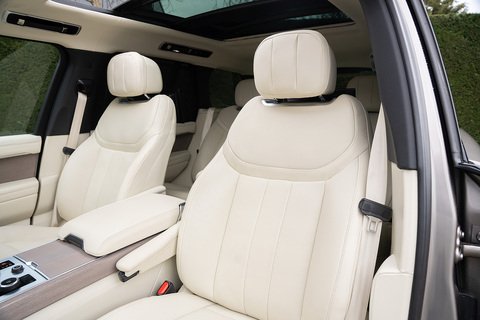 4.4 P530 V8 First Edition SUV 5dr Petrol Auto 4WD Euro 6 (s/s) (530 ps)