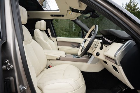 4.4 P530 V8 First Edition SUV 5dr Petrol Auto 4WD Euro 6 (s/s) (530 ps)