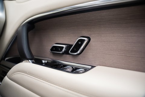 4.4 P530 V8 First Edition SUV 5dr Petrol Auto 4WD Euro 6 (s/s) (530 ps)