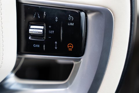 4.4 P530 V8 First Edition SUV 5dr Petrol Auto 4WD Euro 6 (s/s) (530 ps)