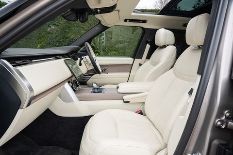 4.4 P530 V8 First Edition SUV 5dr Petrol Auto 4WD Euro 6 (s/s) (530 ps)