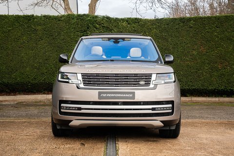 4.4 P530 V8 First Edition SUV 5dr Petrol Auto 4WD Euro 6 (s/s) (530 ps)