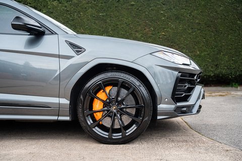 4.0 V8 BiTurbo SUV 5dr Petrol Auto 4WD Euro 6 (650 ps)