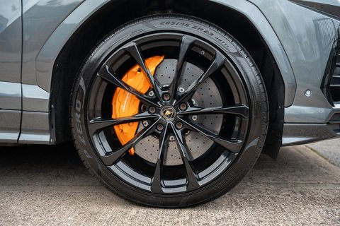 4.0 V8 BiTurbo SUV 5dr Petrol Auto 4WD Euro 6 (650 ps)