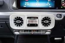 Mercedes-Benz G Class G63 V8 BiTurbo MHEV AMG Magno Edition 