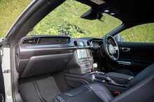 Ford Mustang V8 Mach 1 