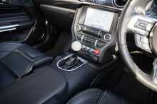 Ford Mustang V8 Mach 1 