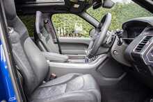 Land Rover Range Rover Sport P575 V8 SVR 
