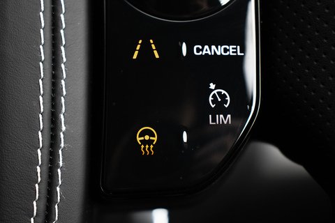 5.0 P575 V8 GPF SVR SUV 5dr Petrol Auto 4WD Euro 6 (s/s) (575 ps)