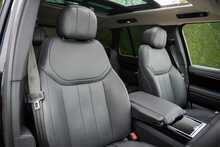 Land Rover Range Rover D300 MHEV SE 