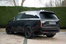 Land Rover Range Rover D300 MHEV SE 