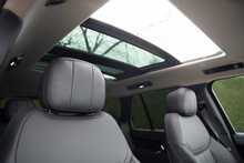 Land Rover Range Rover D300 MHEV SE 