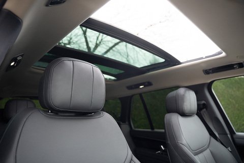 3.0 D300 MHEV SE SUV 5dr Diesel Auto 4WD Euro 6 (s/s) (300 ps)