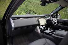 Land Rover Range Rover D300 MHEV SE 