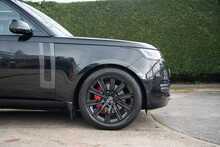 Land Rover Range Rover D300 MHEV SE 