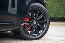 Land Rover Range Rover D300 MHEV SE 