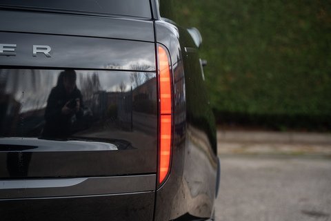 3.0 D300 MHEV SE SUV 5dr Diesel Auto 4WD Euro 6 (s/s) (300 ps)