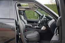 Land Rover Range Rover D300 MHEV SE 