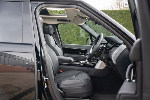 3.0 D300 MHEV SE SUV 5dr Diesel Auto 4WD Euro 6 (s/s) (300 ps)