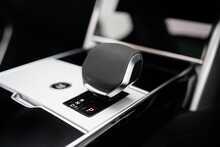 Land Rover Range Rover D300 MHEV SE 