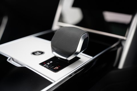 3.0 D300 MHEV SE SUV 5dr Diesel Auto 4WD Euro 6 (s/s) (300 ps)