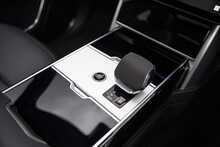 Land Rover Range Rover D300 MHEV SE 