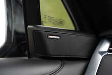 Land Rover Range Rover D300 MHEV SE 