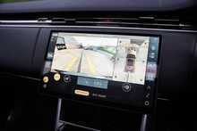 Land Rover Range Rover D300 MHEV SE 