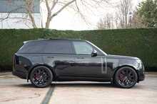 Land Rover Range Rover D300 MHEV SE 