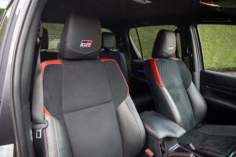 2.8 D-4D GR SPORT Pickup Double Cab 4dr Diesel Auto 4WD Euro 6 (s/s) (204 ps)