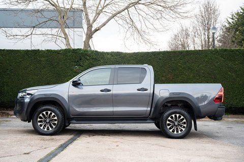 2.8 D-4D GR SPORT Pickup Double Cab 4dr Diesel Auto 4WD Euro 6 (s/s) (204 ps)