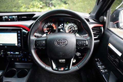 2.8 D-4D GR SPORT Pickup Double Cab 4dr Diesel Auto 4WD Euro 6 (s/s) (204 ps)