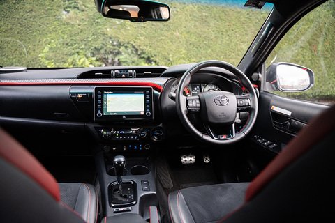 2.8 D-4D GR SPORT Pickup Double Cab 4dr Diesel Auto 4WD Euro 6 (s/s) (204 ps)