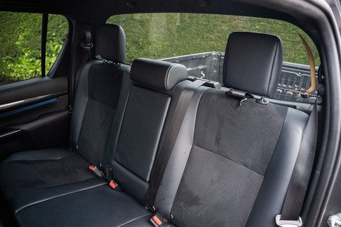 2.8 D-4D GR SPORT Pickup Double Cab 4dr Diesel Auto 4WD Euro 6 (s/s) (204 ps)