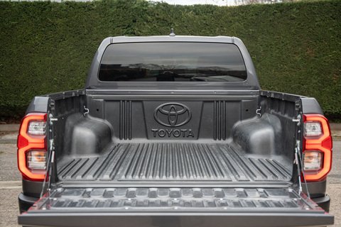 2.8 D-4D GR SPORT Pickup Double Cab 4dr Diesel Auto 4WD Euro 6 (s/s) (204 ps)