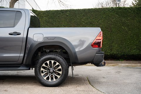 2.8 D-4D GR SPORT Pickup Double Cab 4dr Diesel Auto 4WD Euro 6 (s/s) (204 ps)